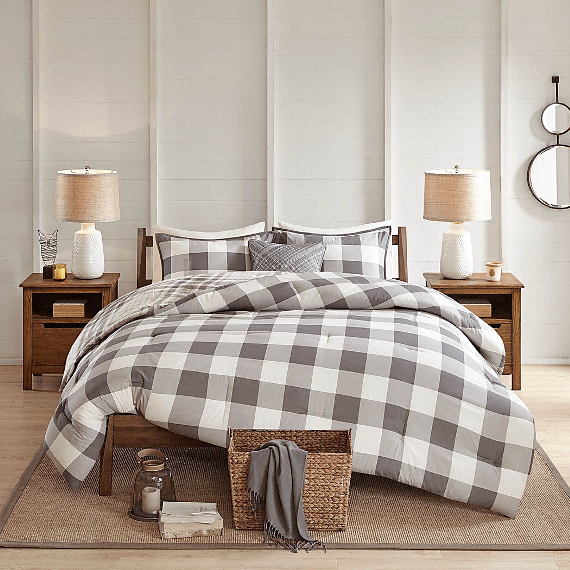 Lakyla Gray 4 Pc Queen Comforter Set - Image 2