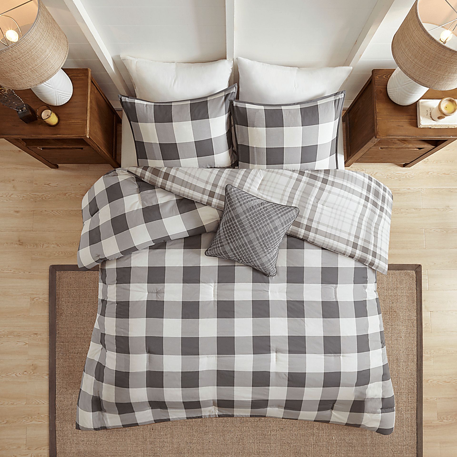 Lakyla Gray 4 Pc Queen Comforter Set - Image 6