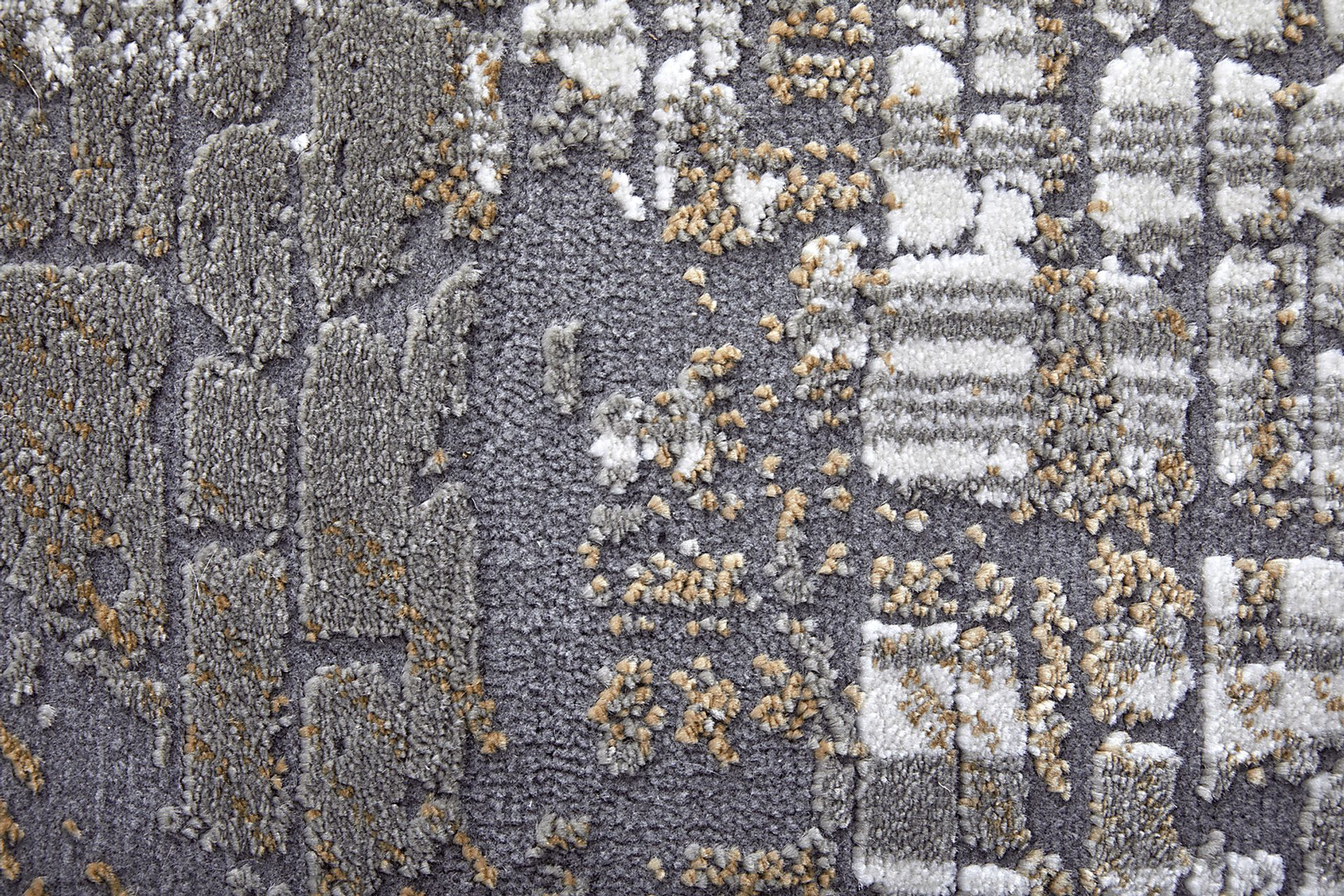 Lallo Silver 2'10 x 7'10 Runner Rug - Image 4