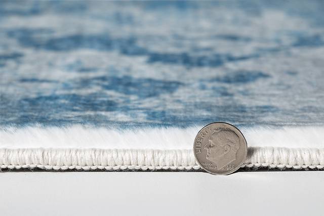 Lamanora Blue 5' x 7' Rug - Thumbnail - Image 3