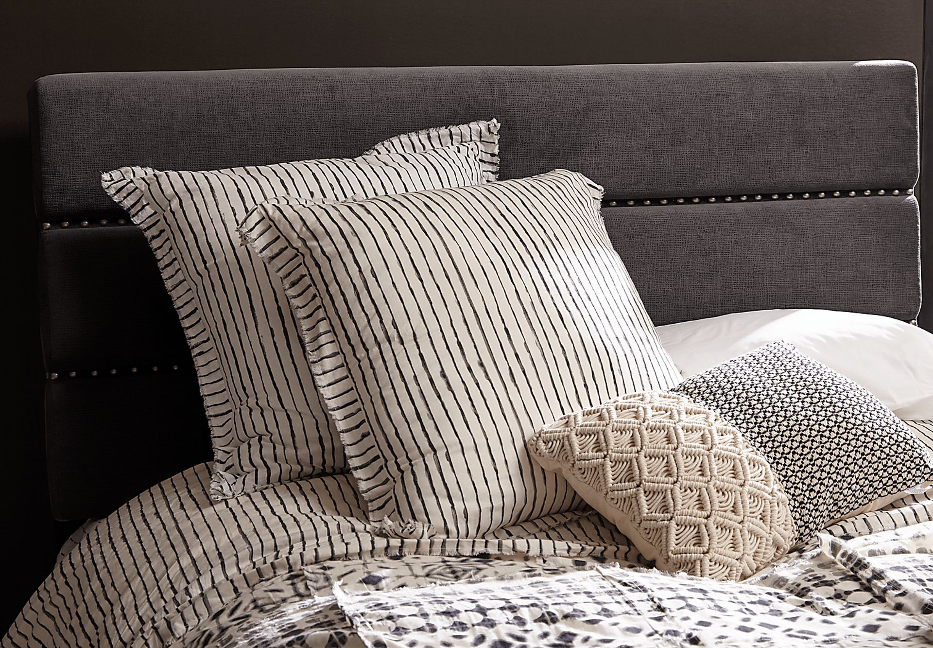 Landon Square Gray Queen Upholstered Bed - Image 5