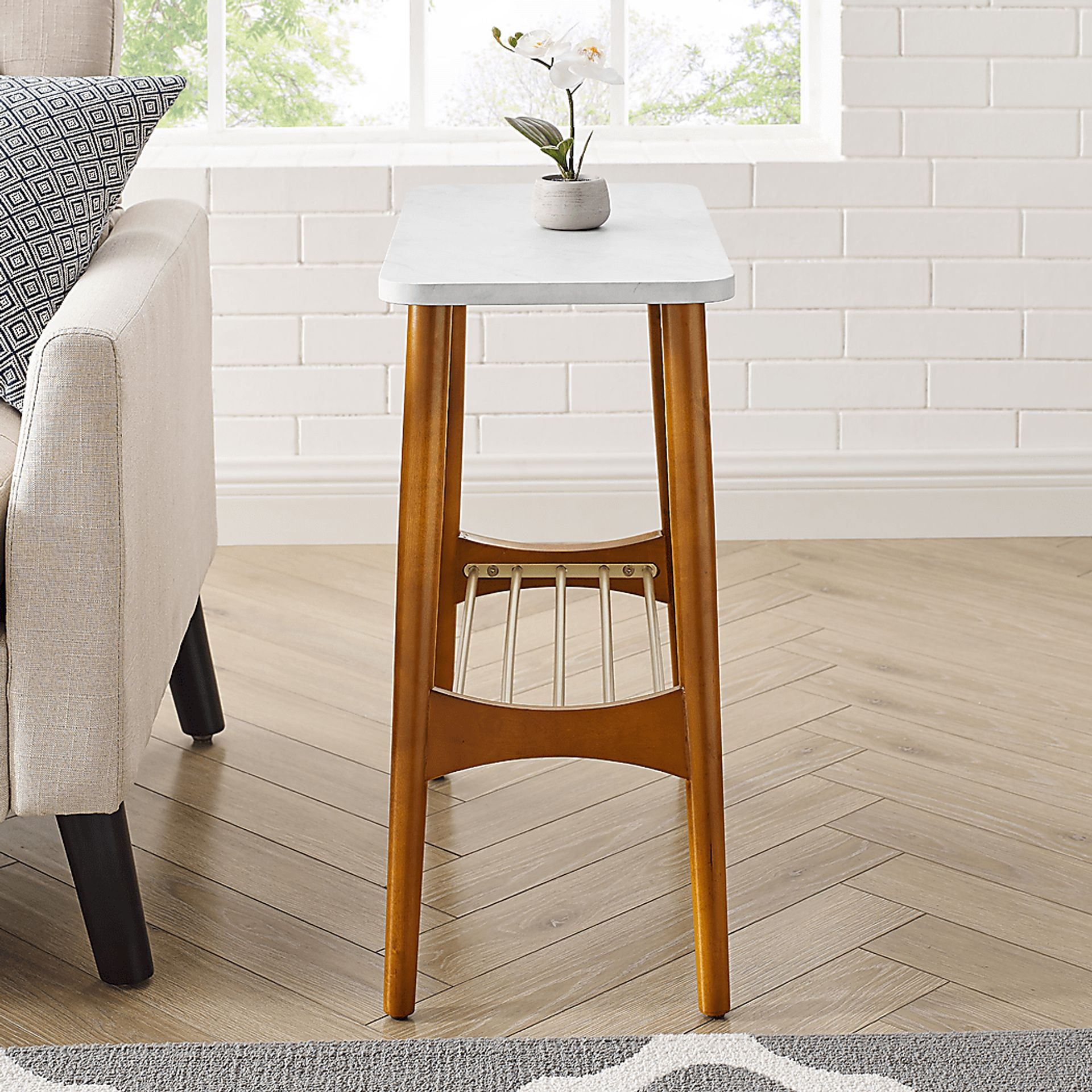 Lanvale White End Table - Image 5