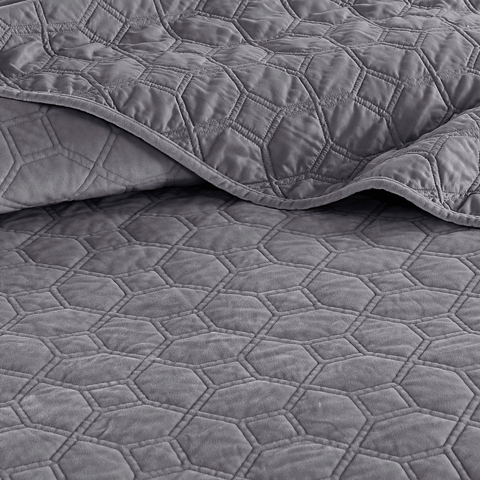 Larah Gray 3 Pc Queen Coverlet Set - Image 7