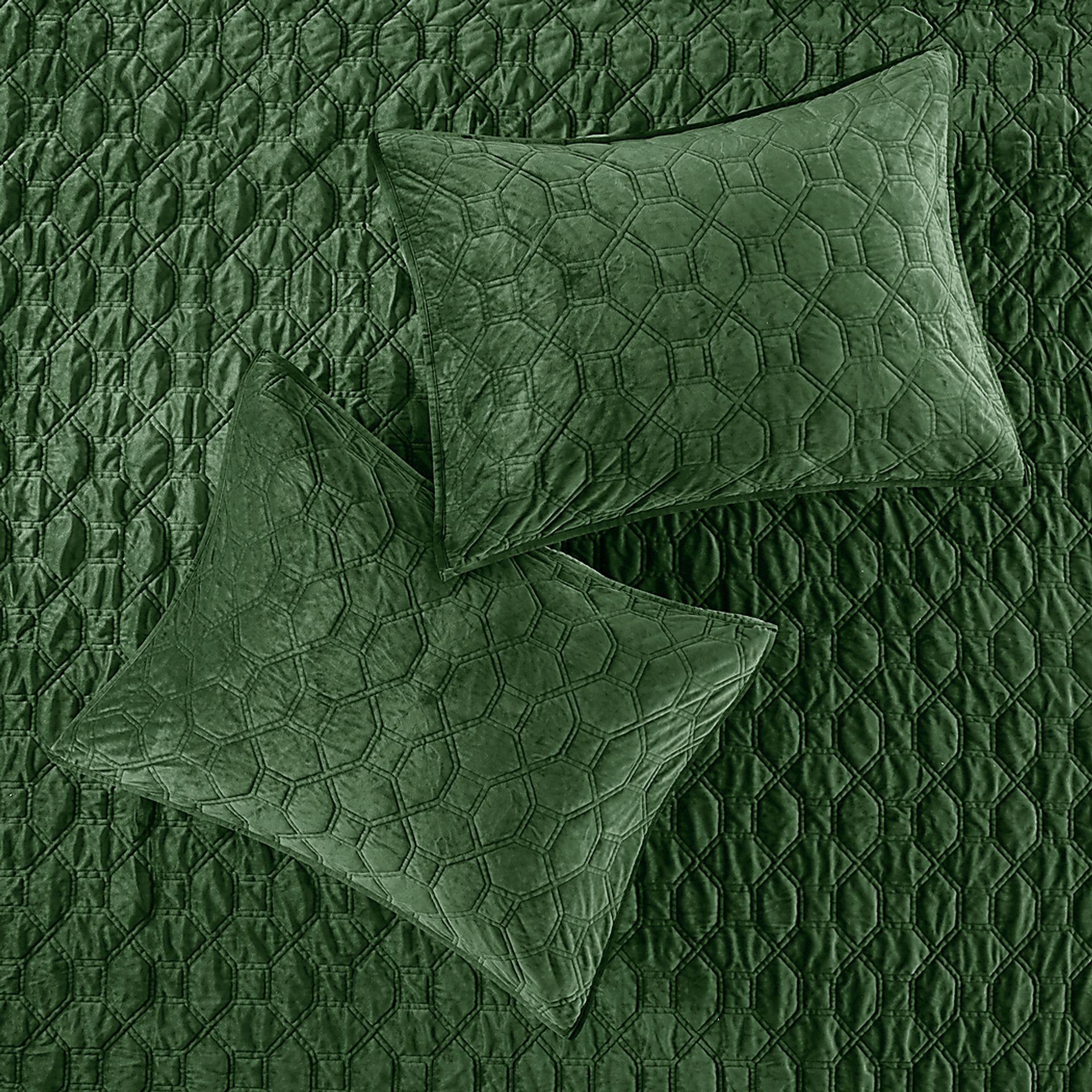 Larah Green 3 Pc Queen Coverlet Set - Image 4