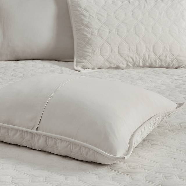 Larah Ivory 3 Pc Queen Coverlet Set - Thumbnail - Image 6