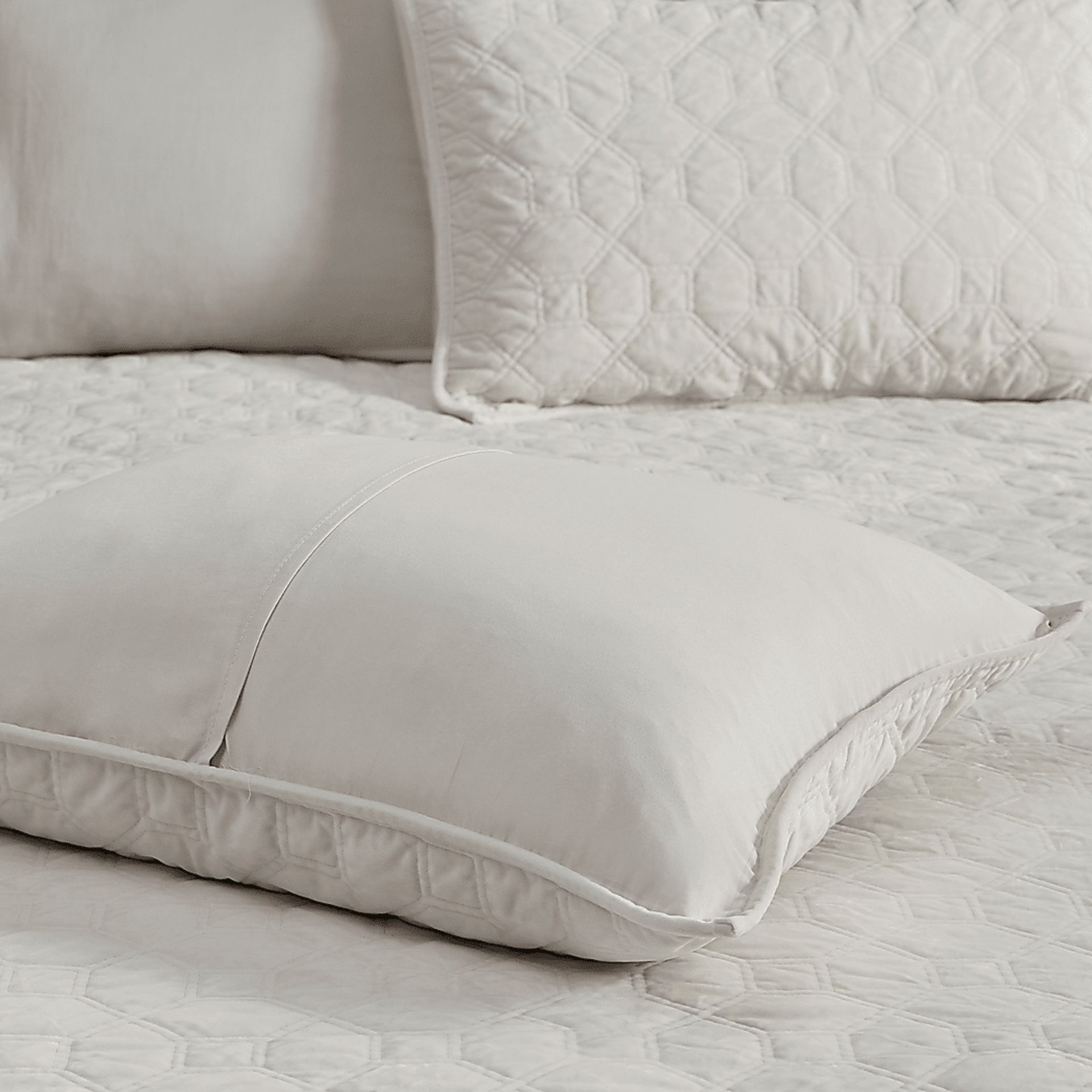 Larah Ivory 3 Pc Queen Coverlet Set - Image 6