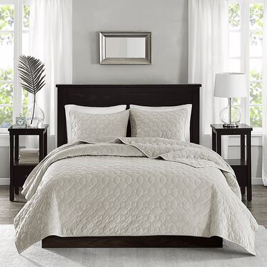 Larah Ivory 3 Pc Queen Coverlet Set