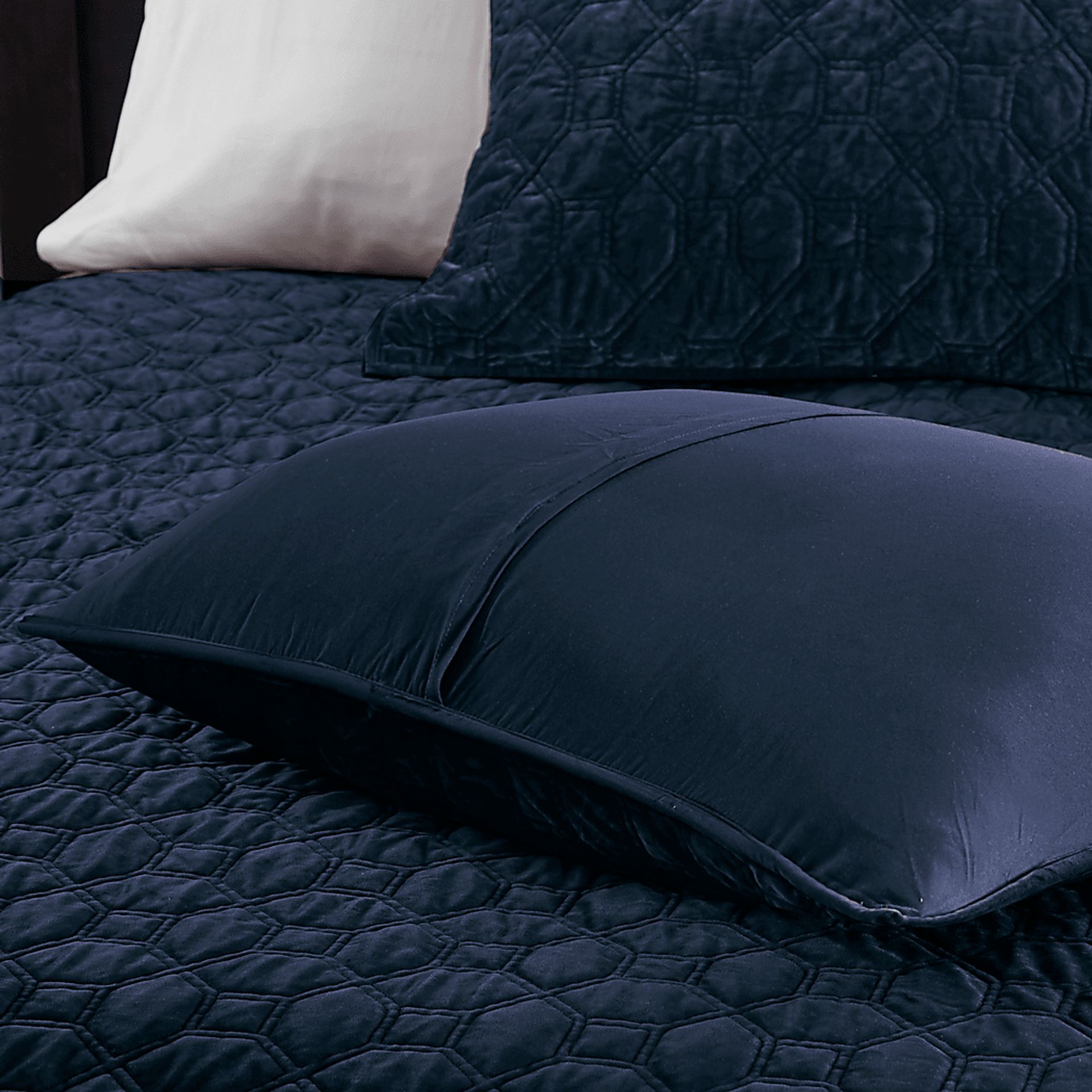 Larah Navy 3 Pc Queen Coverlet Set - Image 6