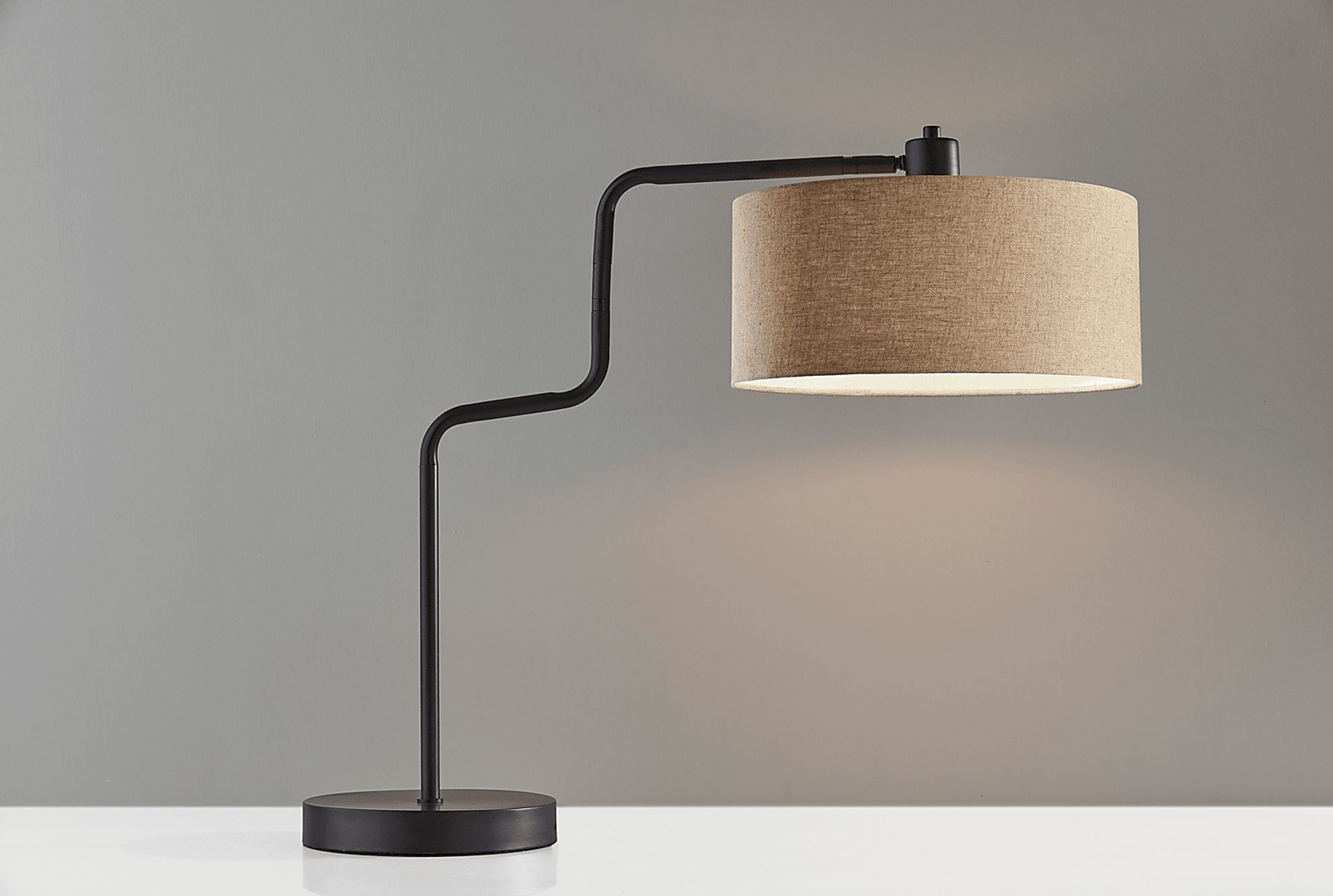 Lariat Circle Bronze Lamp - Image 4