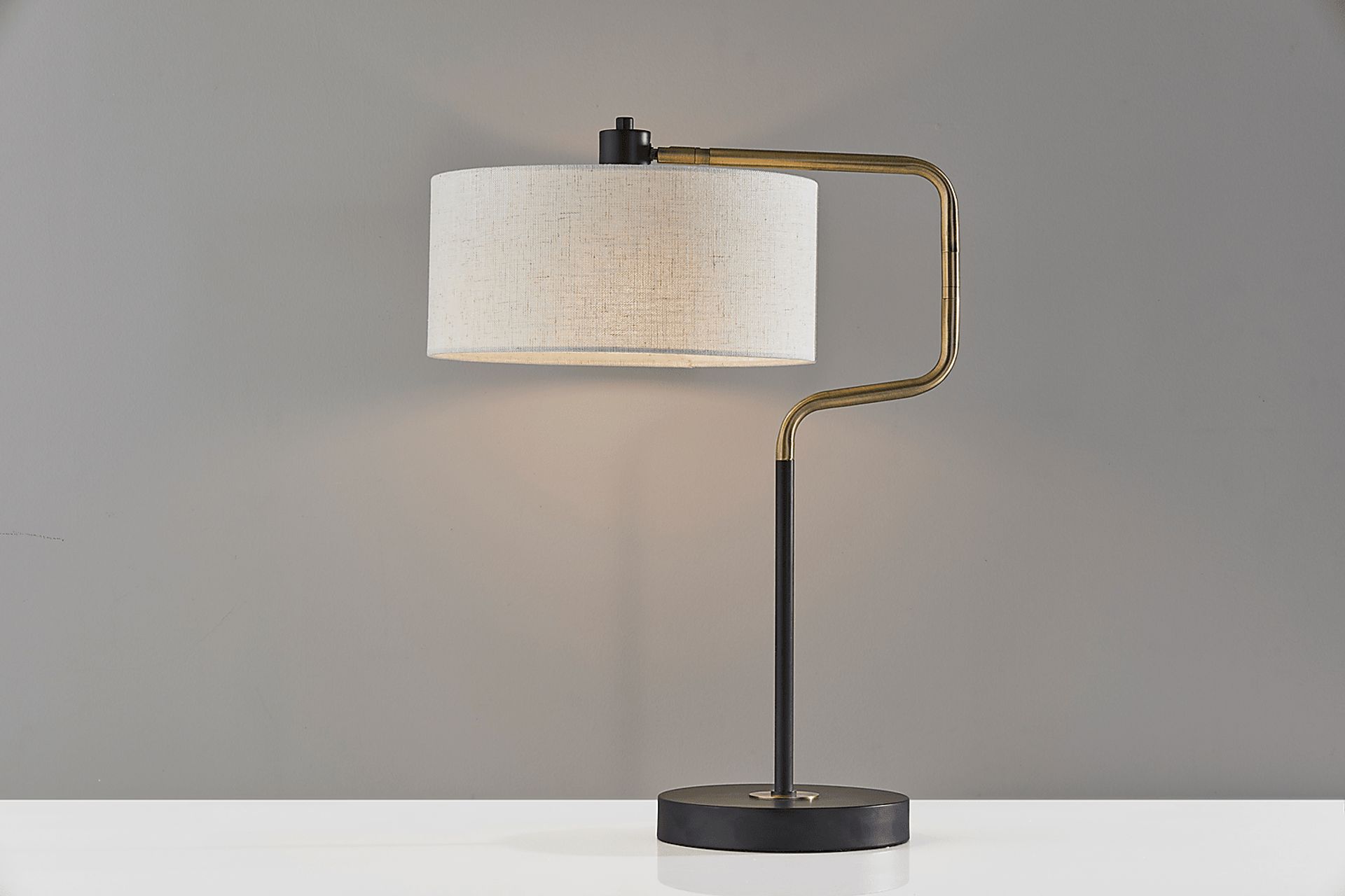Lariat Circle Brass Lamp - Image 3