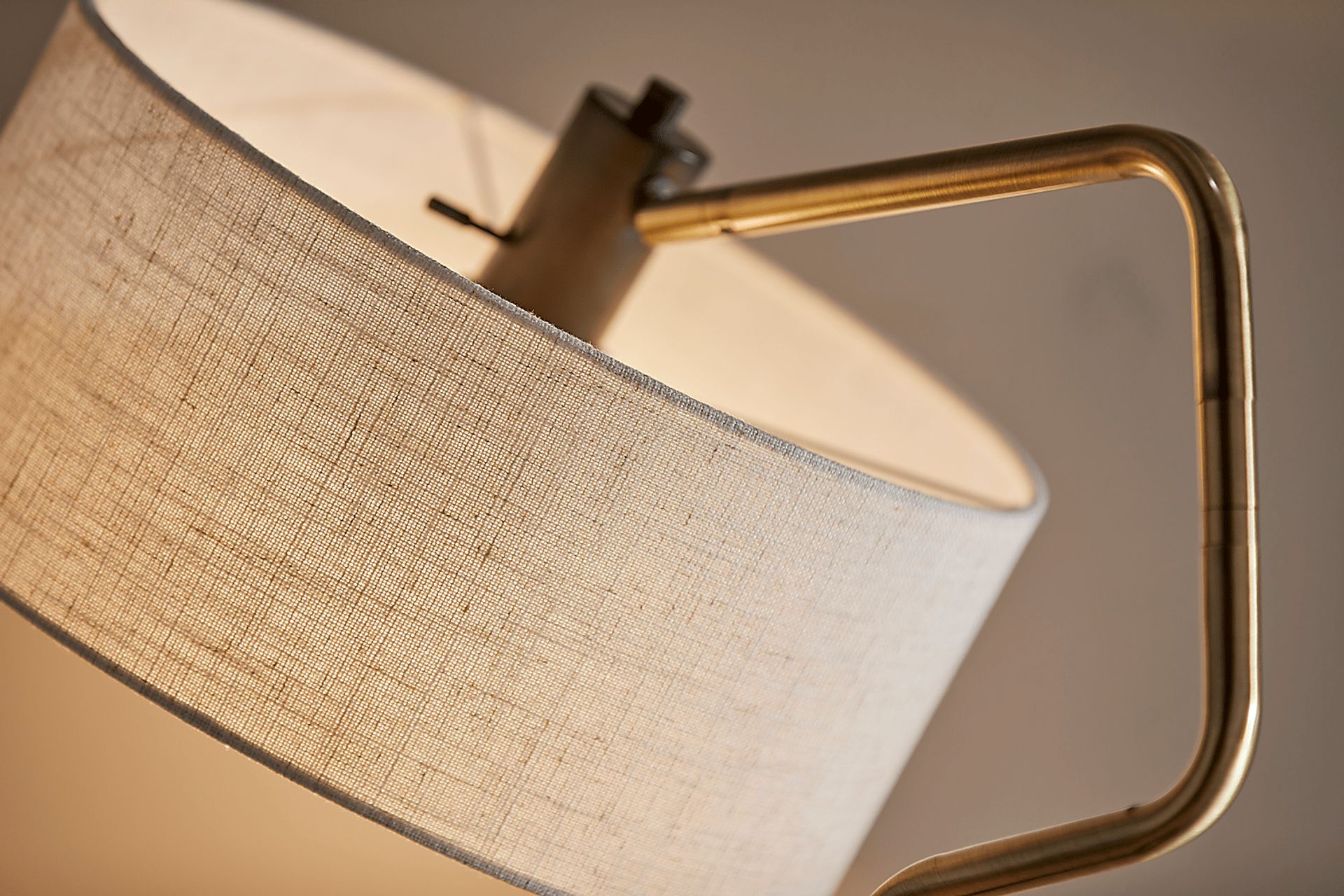 Lariat Circle Brass Lamp - Image 8
