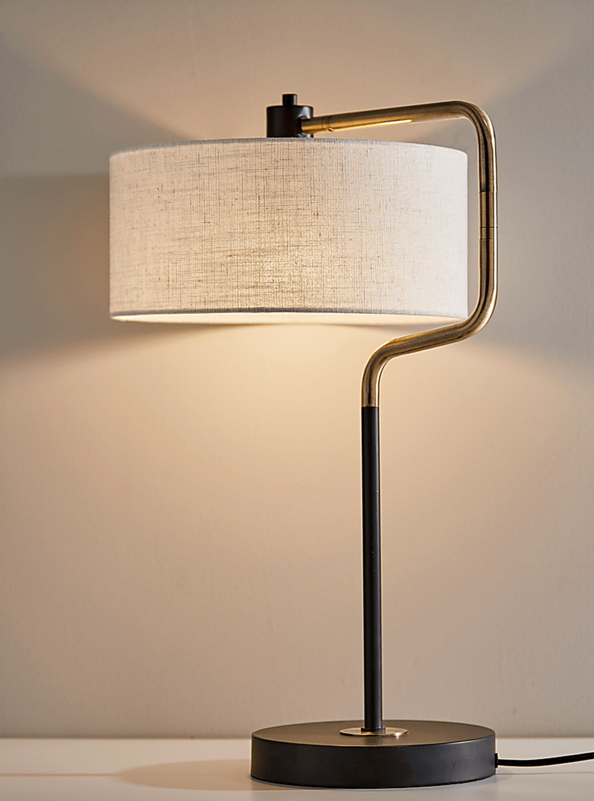 Lariat Circle Brass Lamp - Image 11