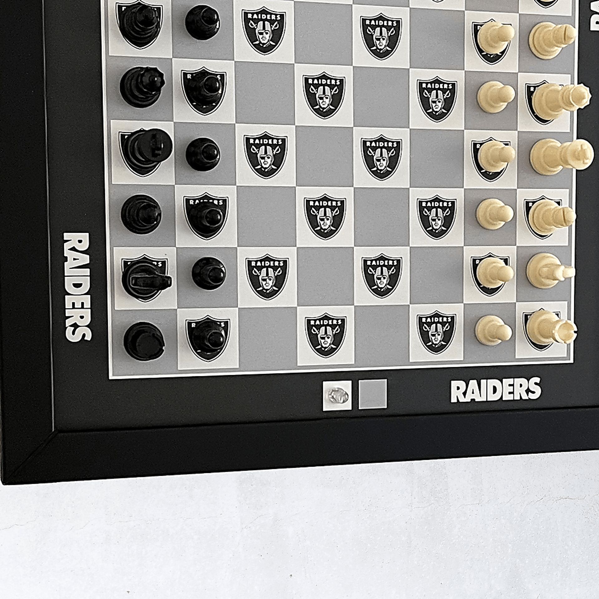 Las Vegas Raiders Wall Chess Set - Image 4