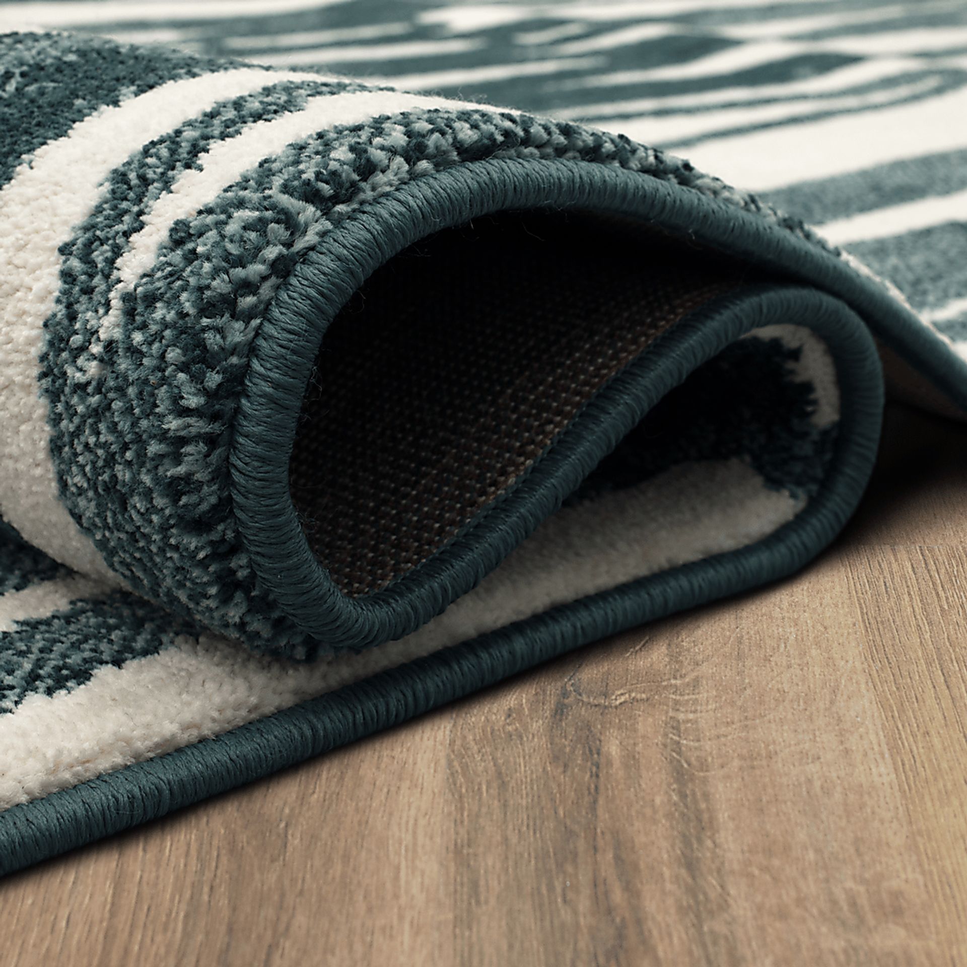 Lashvista Green 8' x 11' Rug - Image 9