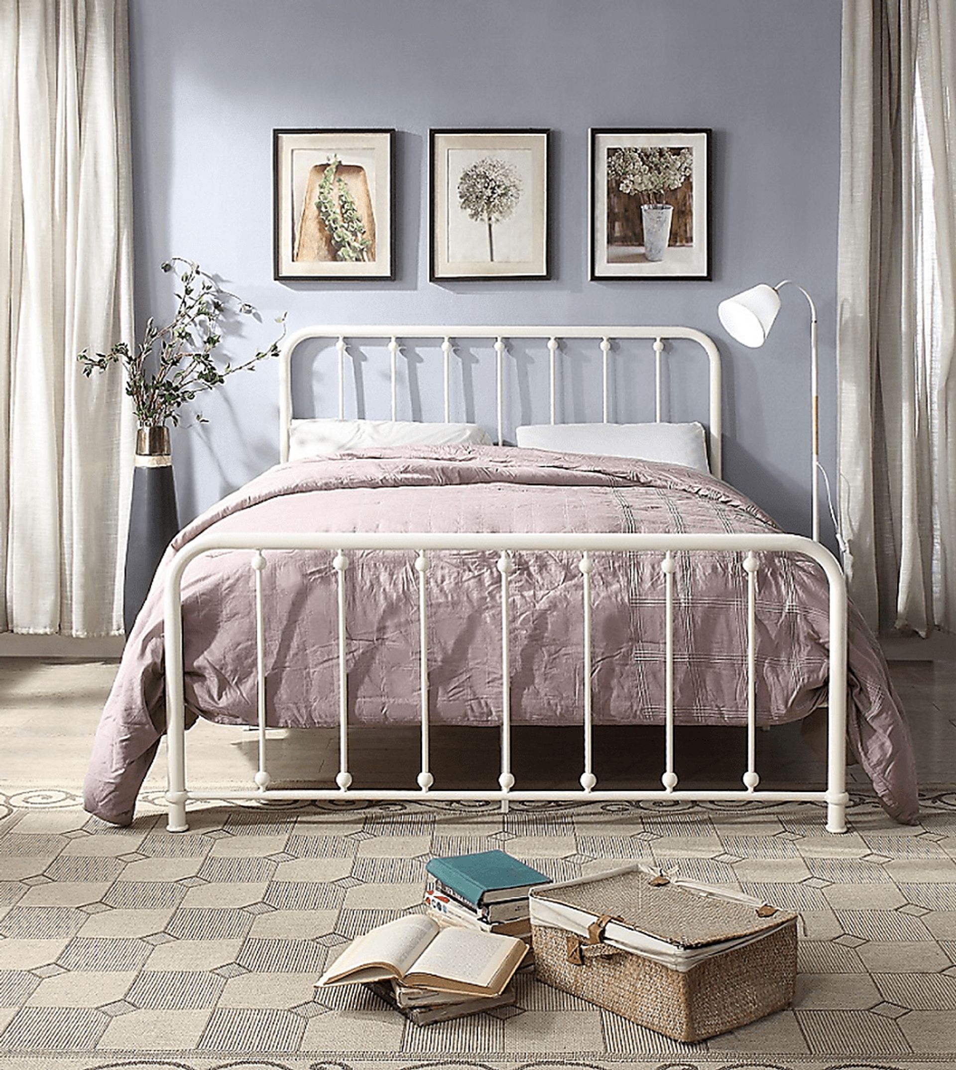 Lasula White Queen Post Bed - Image 2