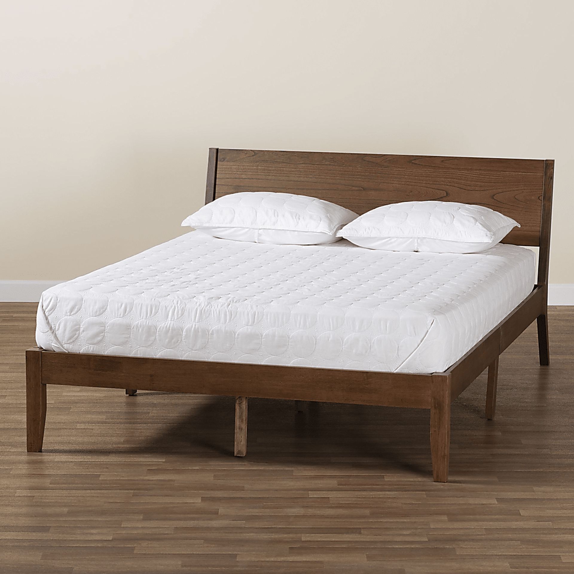 Lattasburg Brown Queen Platform Bed - Image 3