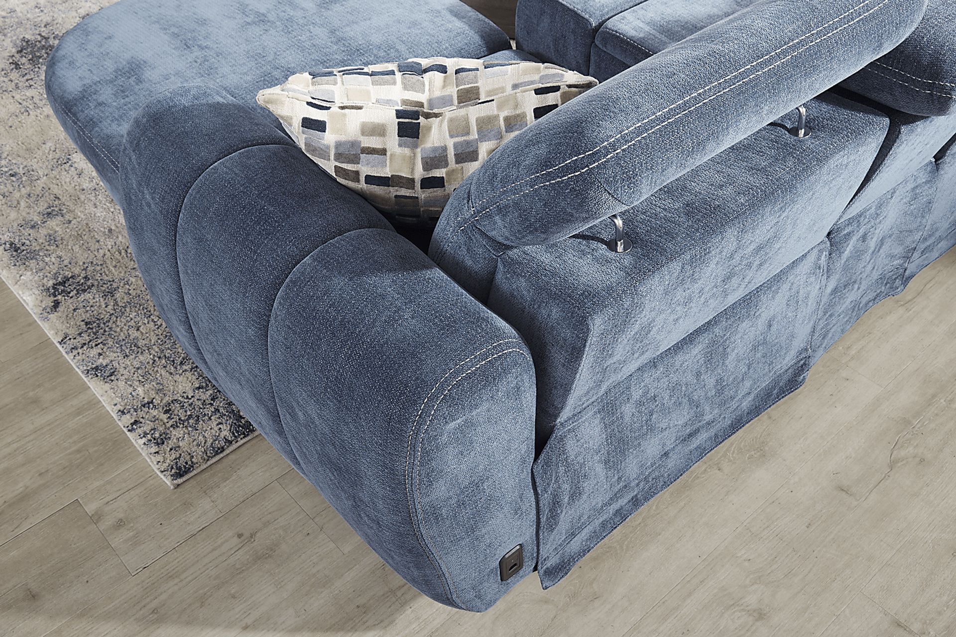 Laurel Heights Blue 6 Pc Dual Power Reclining Sleeper Sectional - Image 11