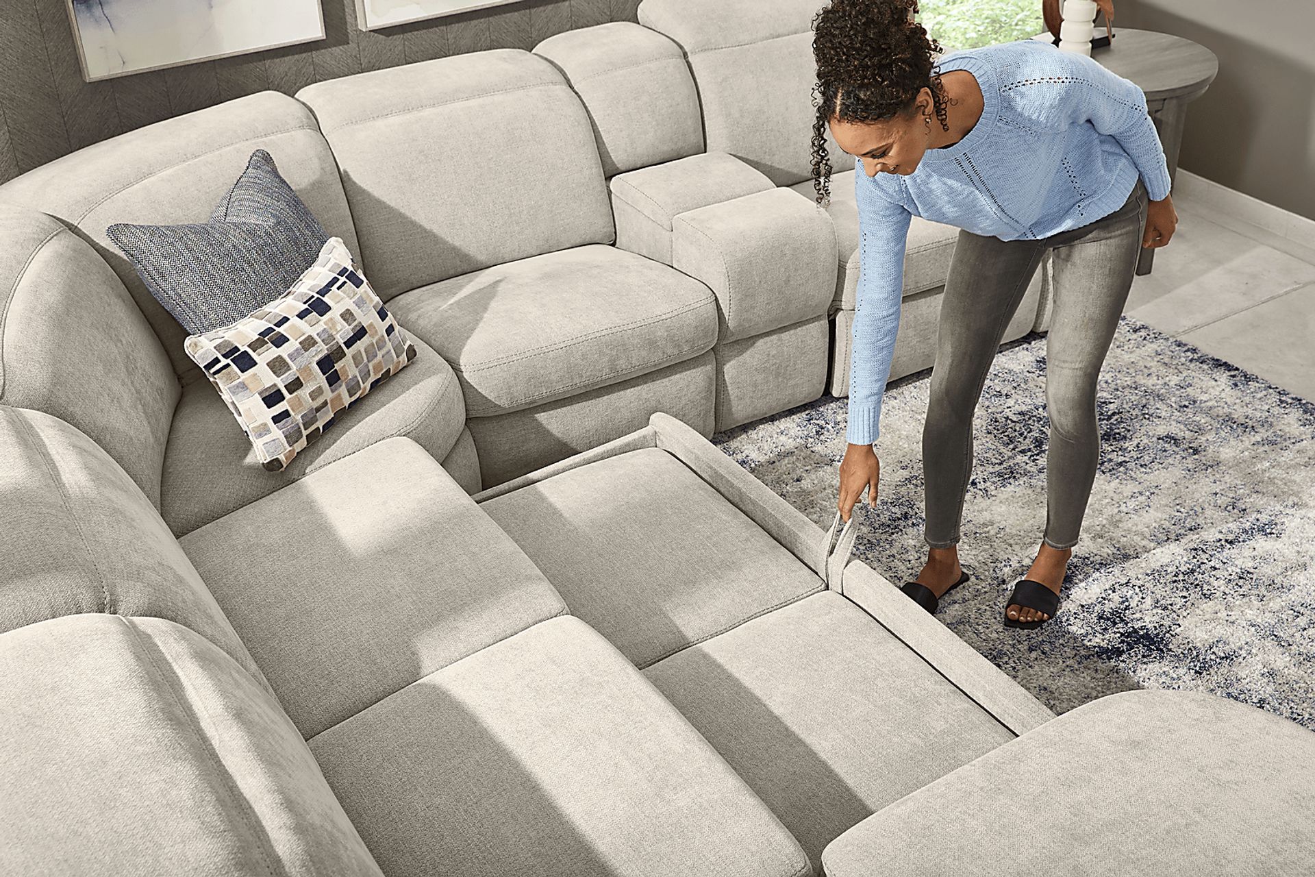 Laurel Heights Gray 6 Pc Dual Power Reclining Sleeper Sectional - Image 6