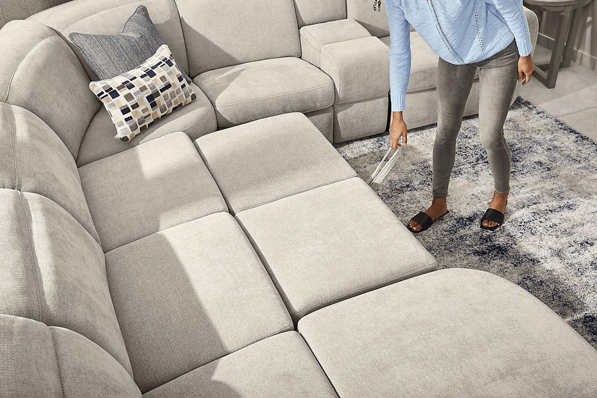 Laurel Heights Gray 6 Pc Dual Power Reclining Sleeper Sectional - Image 8