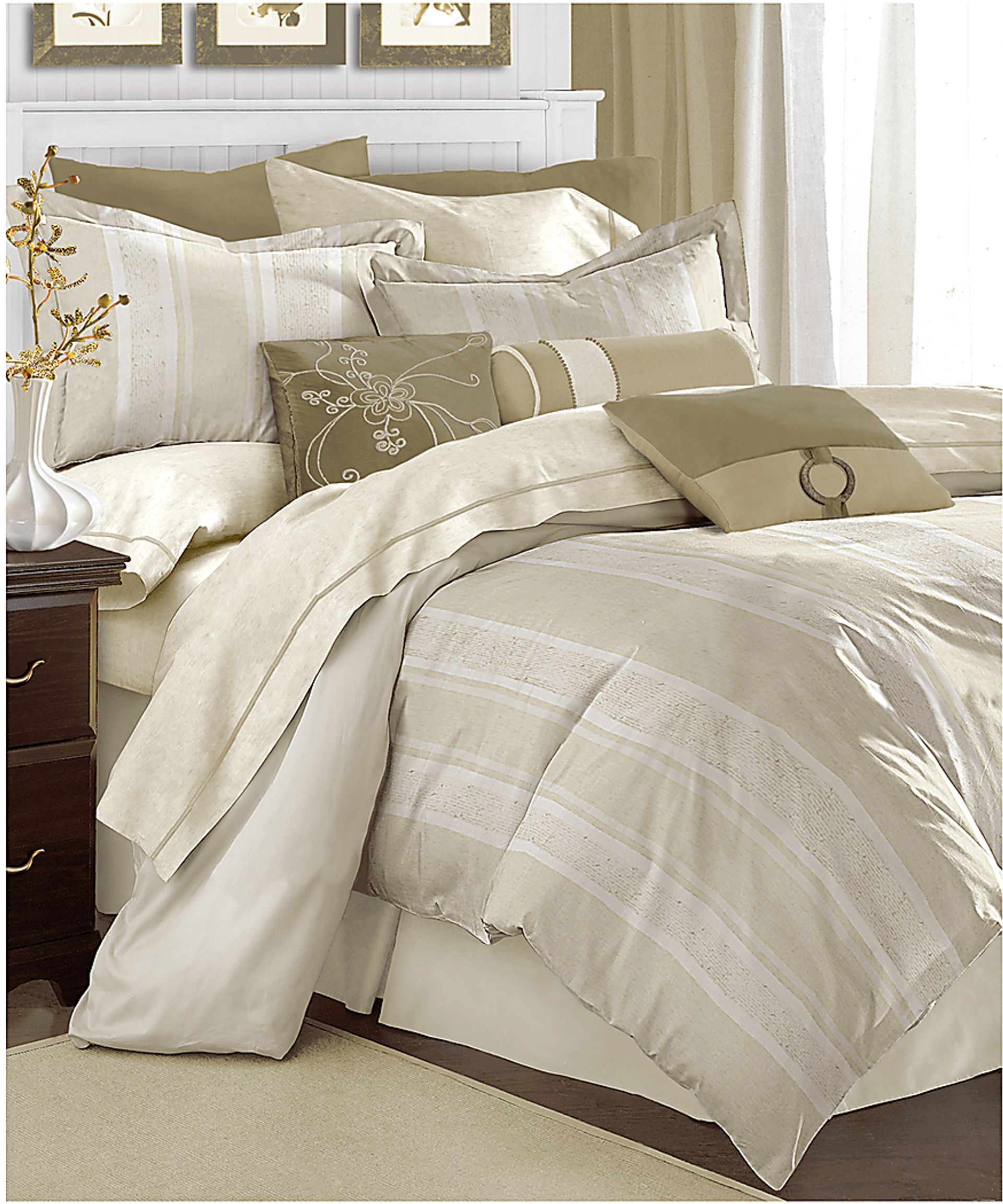 Lawrence Home Fashions Christie 7 Pc King Comforter Set - Image 1