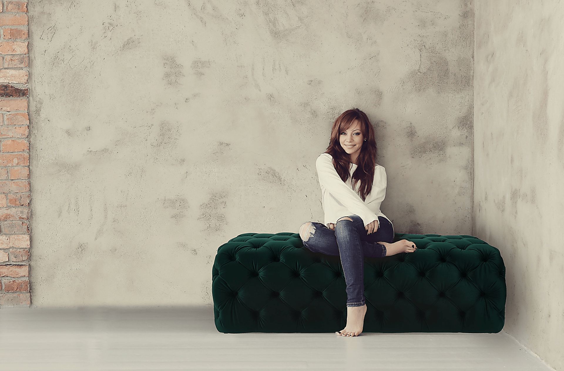 Layla Quinn Green Ottoman - Image 5