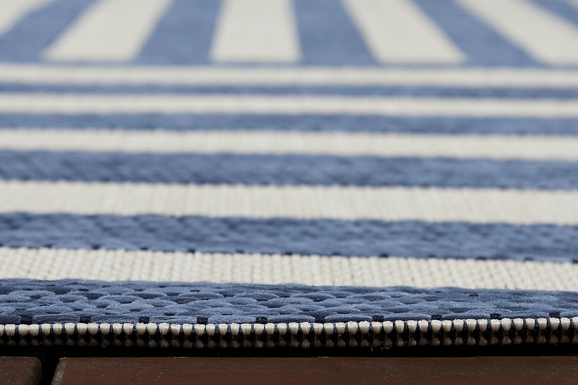 Leandro Blue 7'10" x 10' Rug - Image 4