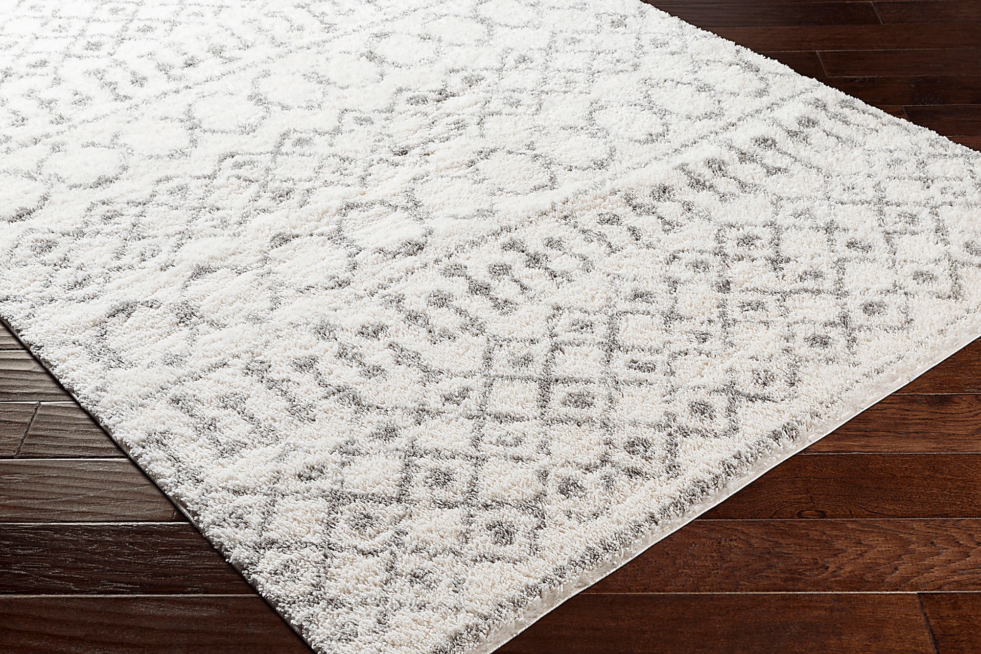 Leara Ivory 7'10 x 10' Rug - Image 3