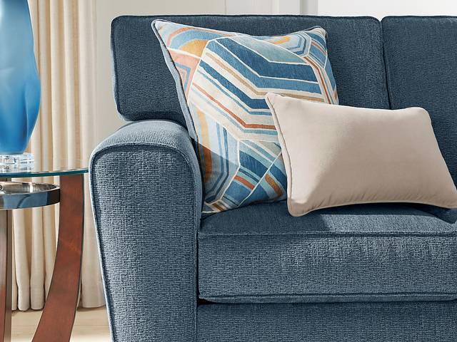Lennon Navy Loveseat - Thumbnail - Image 2