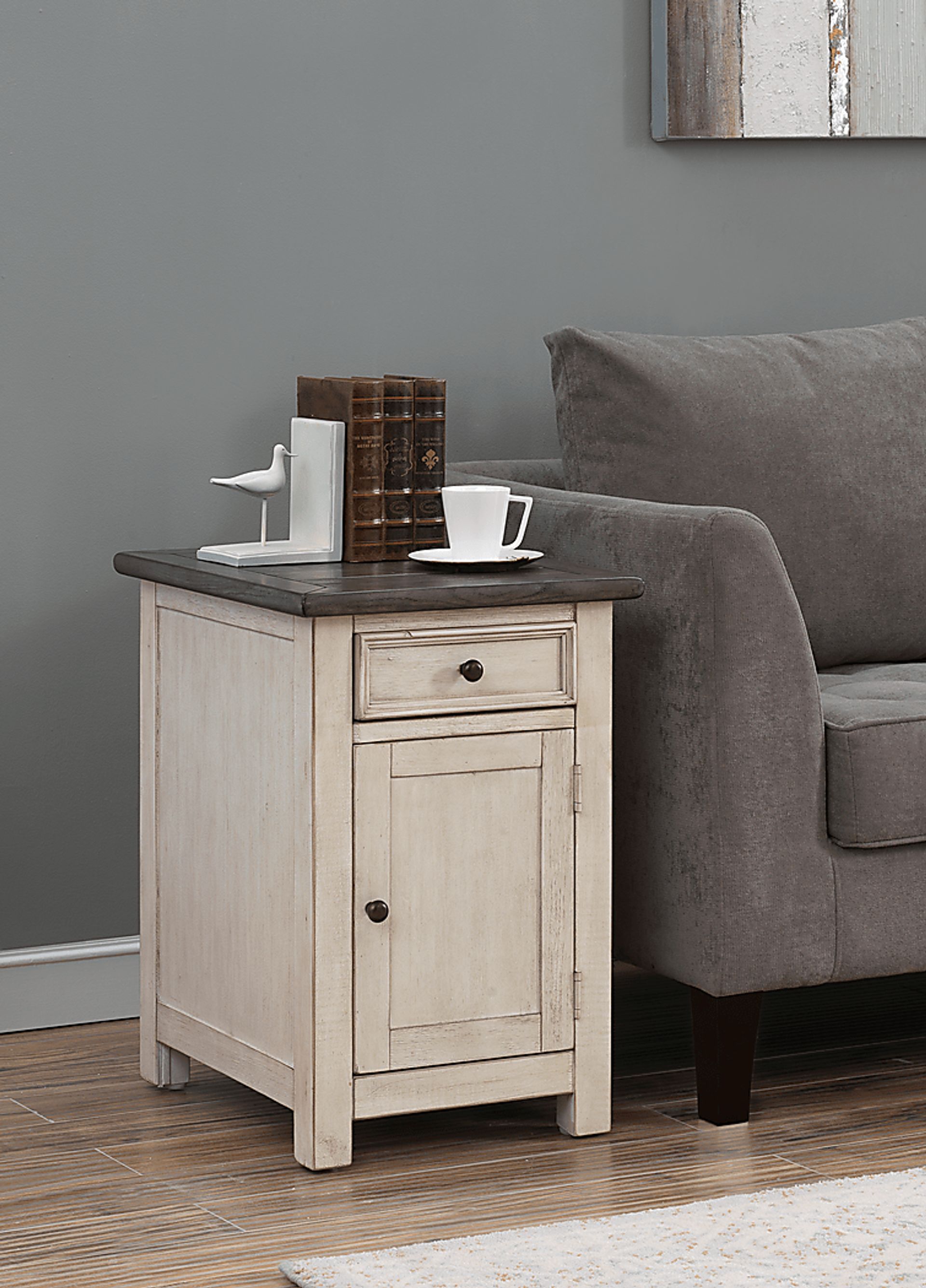 Leoane Ivory End Table - Image 6