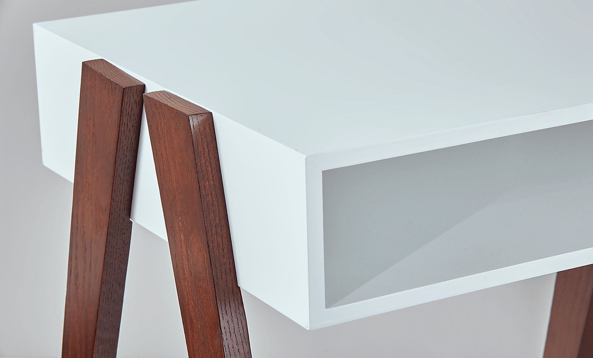 Lerew White Cocktail Table - Image 4