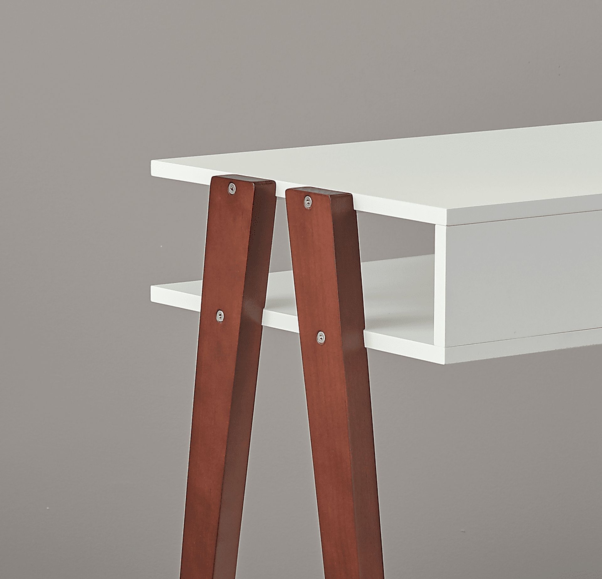 Lerew White Desk - Image 2