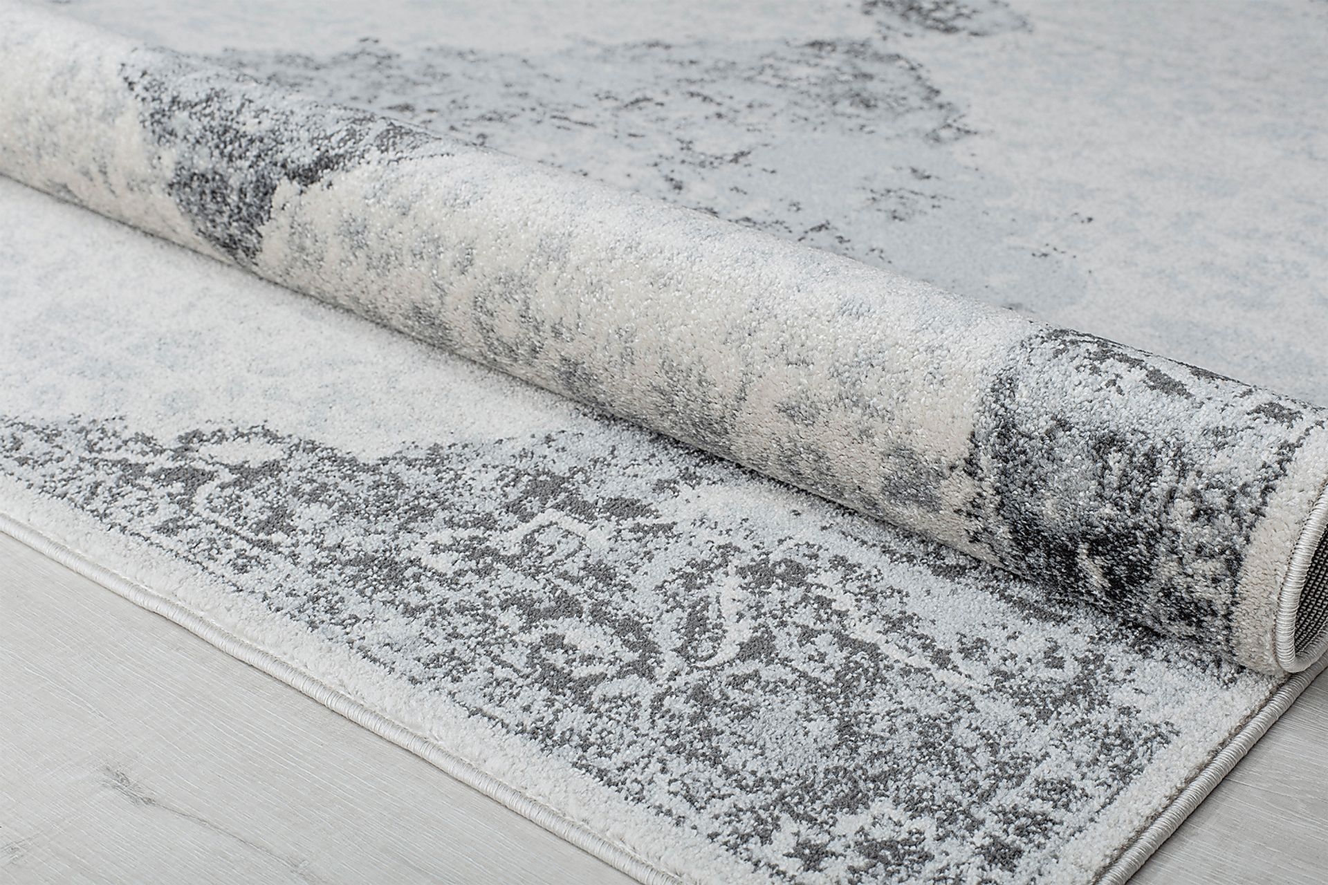 Lestine 5' x 7' White Rug - Image 4