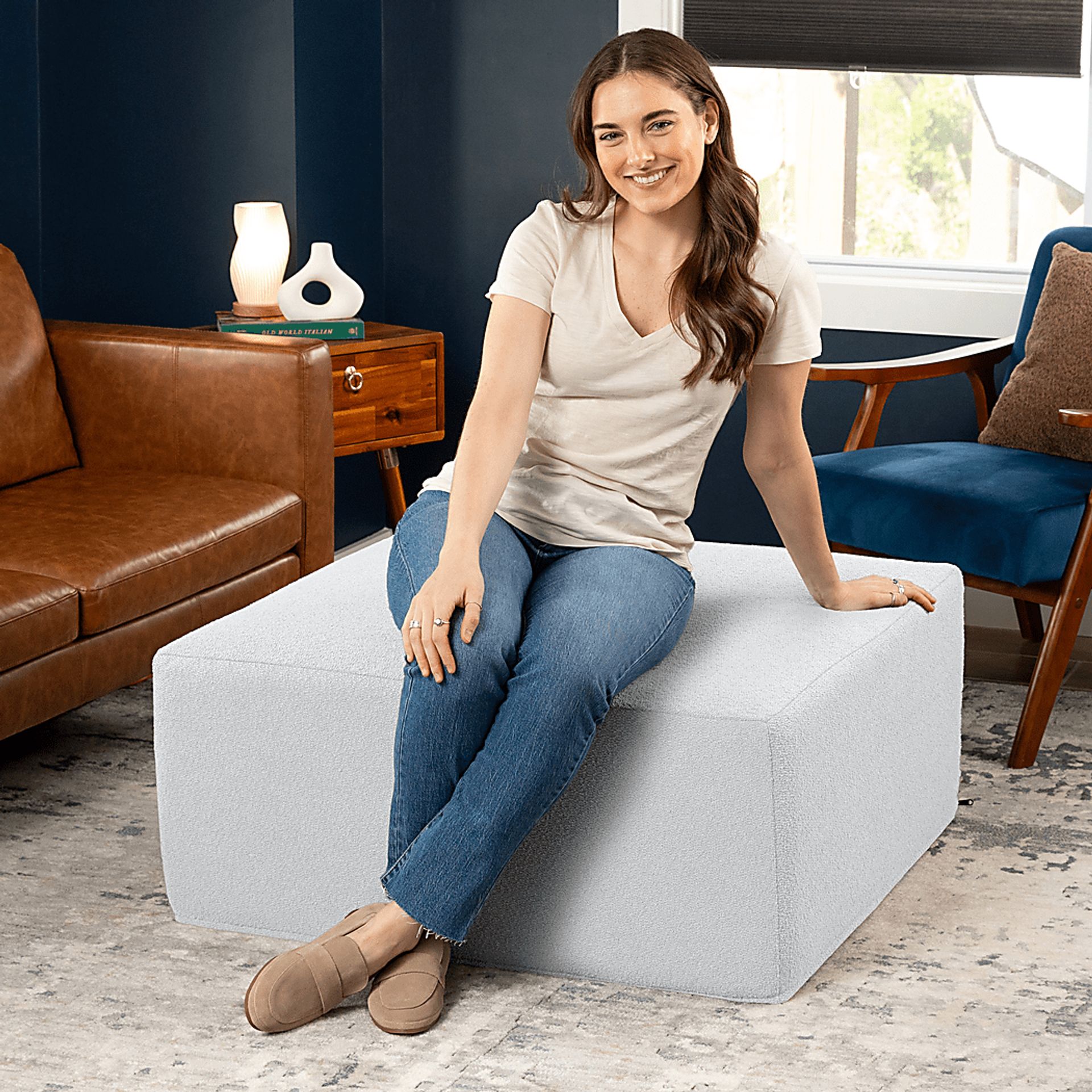 Lesusa II White Ottoman - Image 5