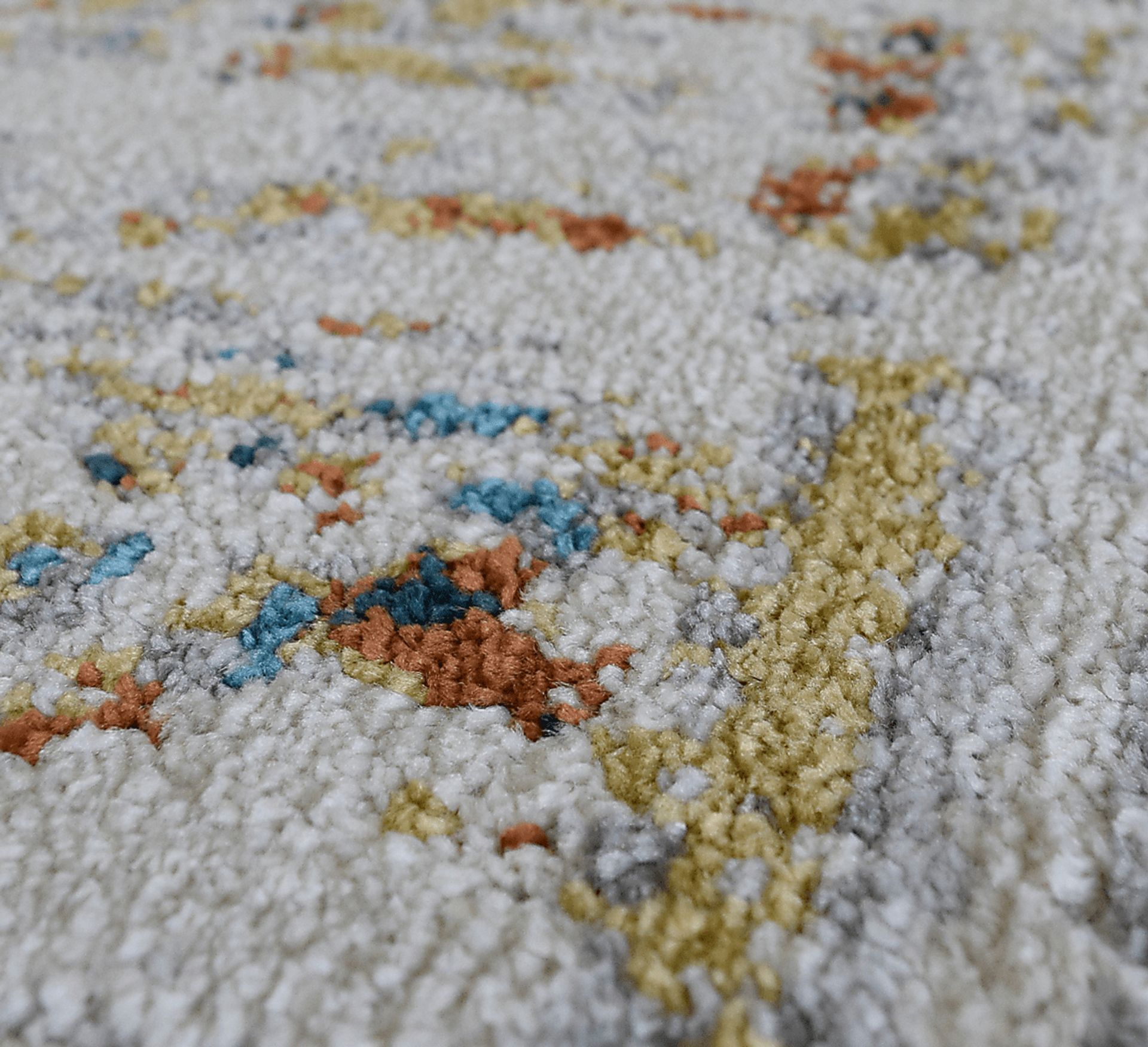 Cosmoliving Ivory Beige Rug | Rooms to Go