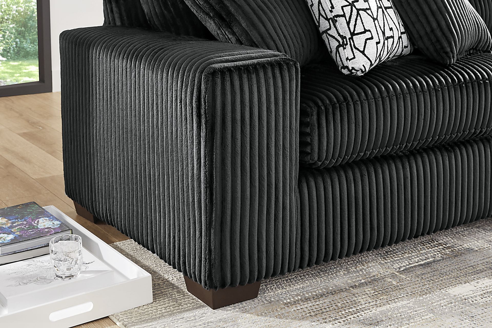 Lexford Park Black 6 Pc Sectional - Image 3