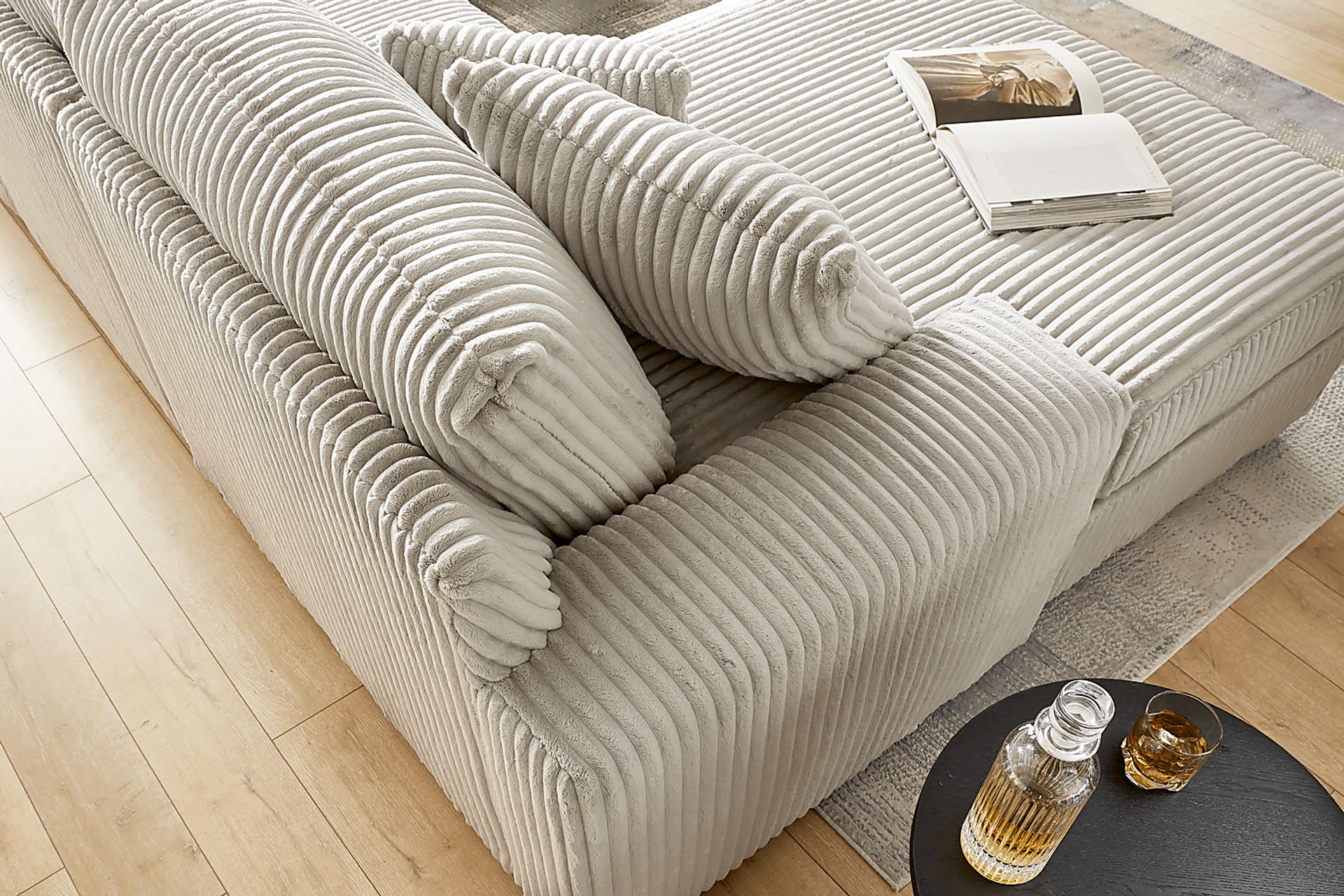 Lexford Park Gray 6 Pc Sectional - Image 6