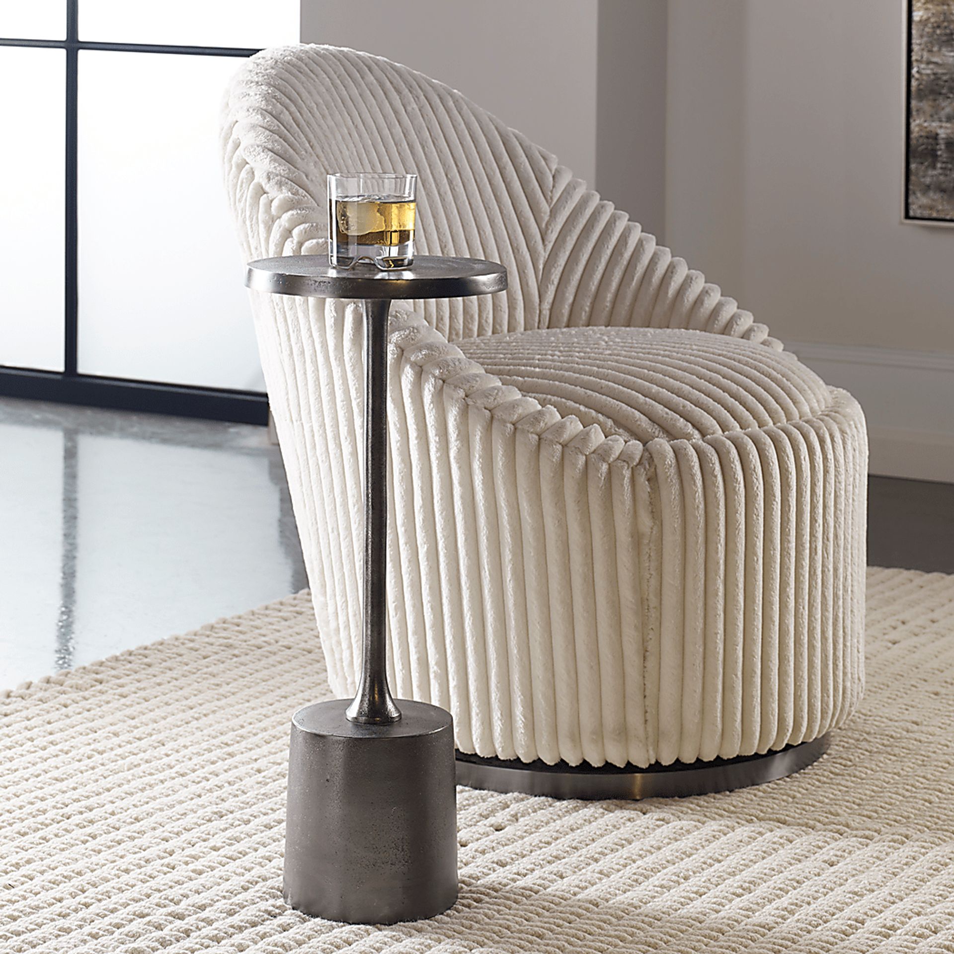 Lilnez Silver Accent Table - Image 3