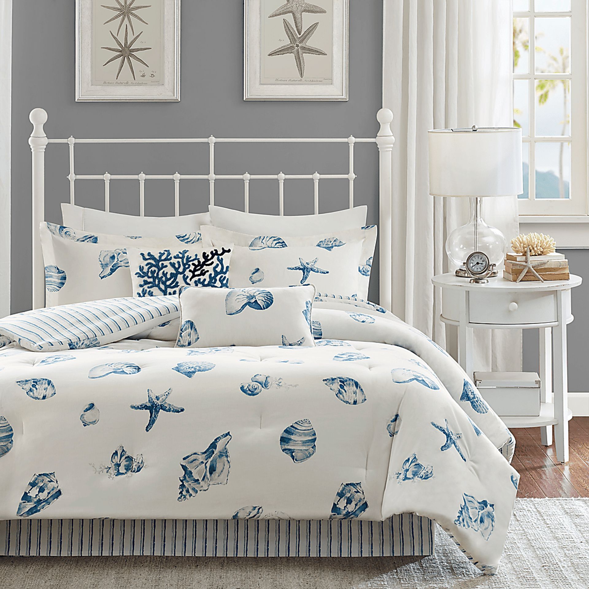 Limekiln White Blue 4 Pc Queen Comforter Set - Image 2