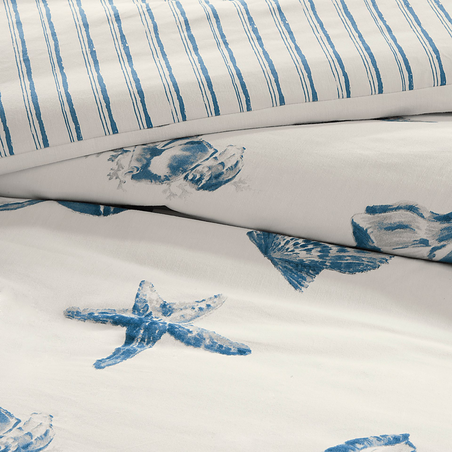 Limekiln White Blue 4 Pc Queen Comforter Set - Image 3