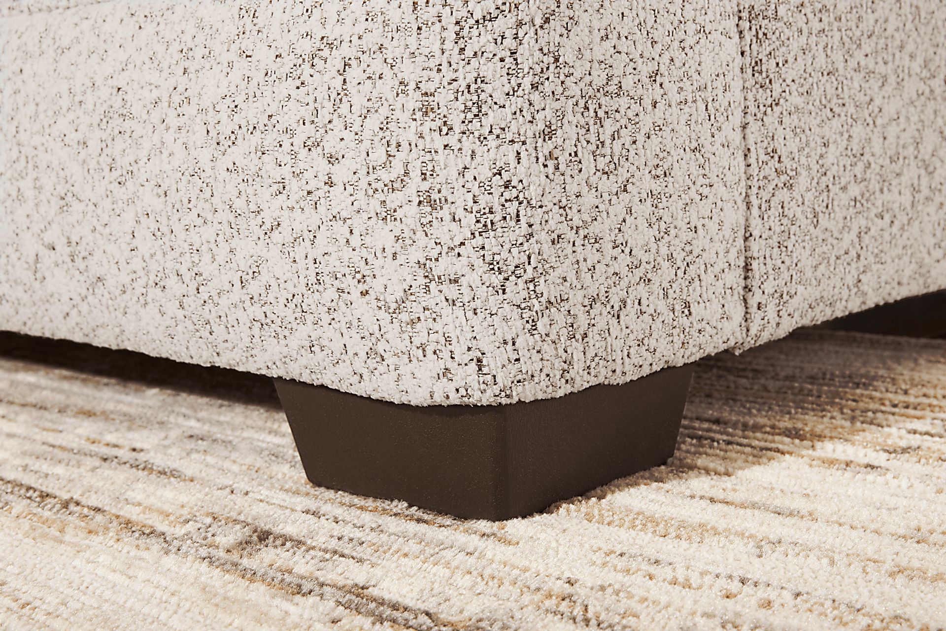 Lincoln Park Off-White Loveseat - Image 4