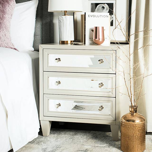 Lindendale White Accent Cabinet - Thumbnail - Image 3