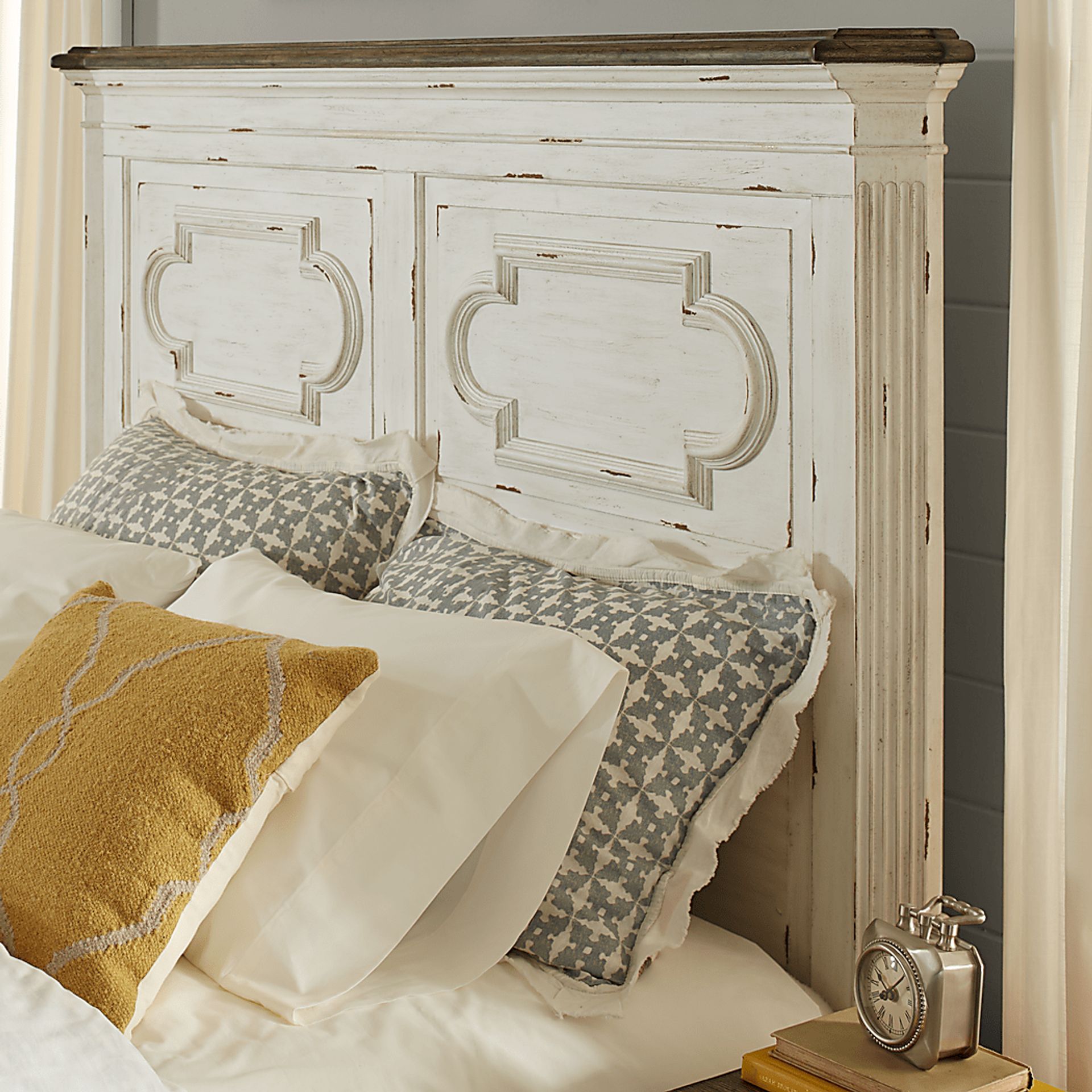 Lindenwood White 8 Pc King Panel Bedroom - Image 3