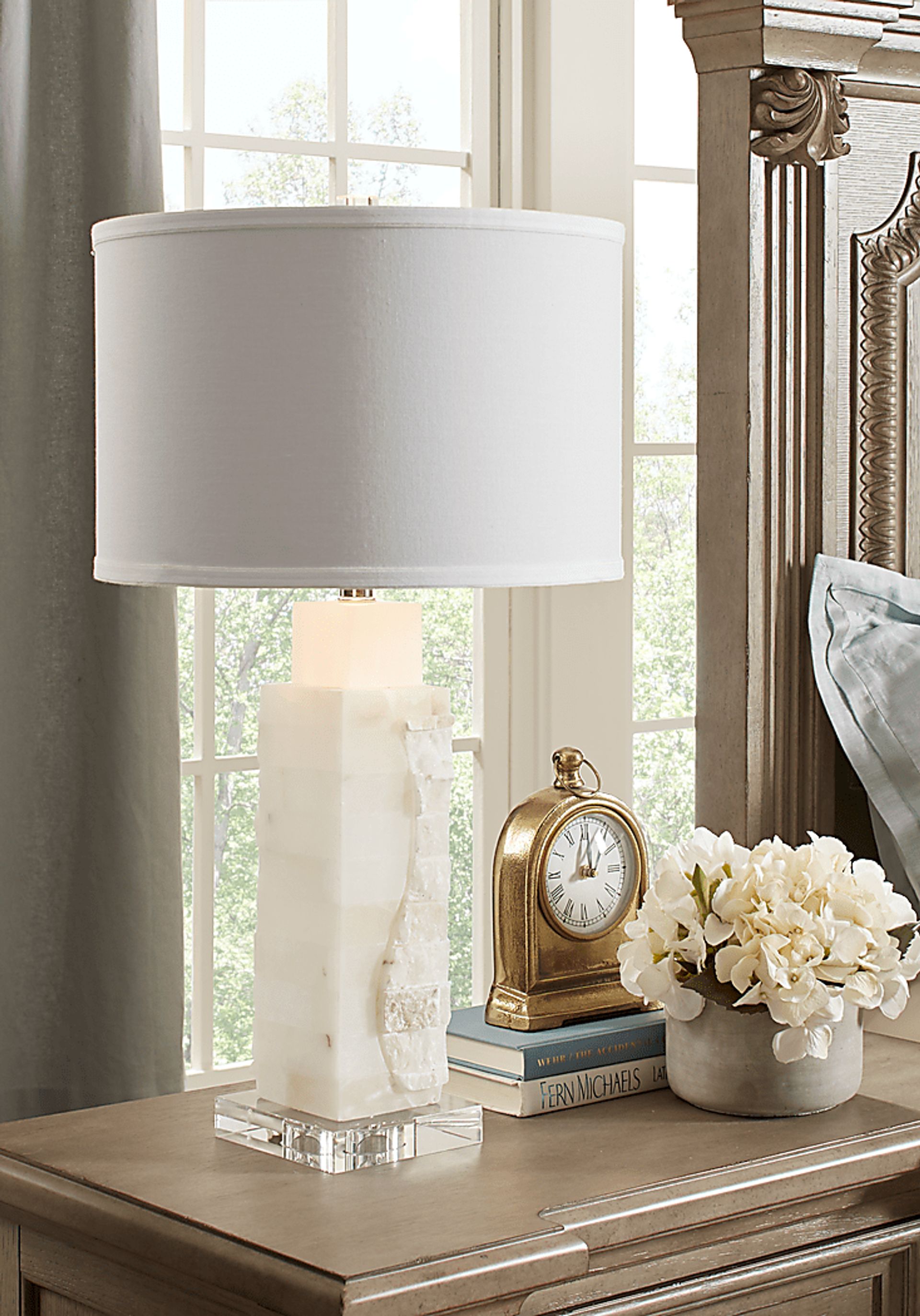 Lineboro White Lamp - Image 2