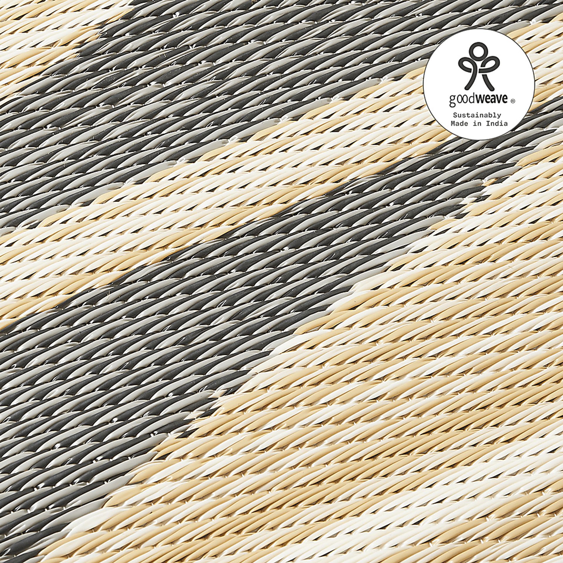 Lineve Natural/Black 8' x 10' Indoor/Outdoor Rug - Image 5