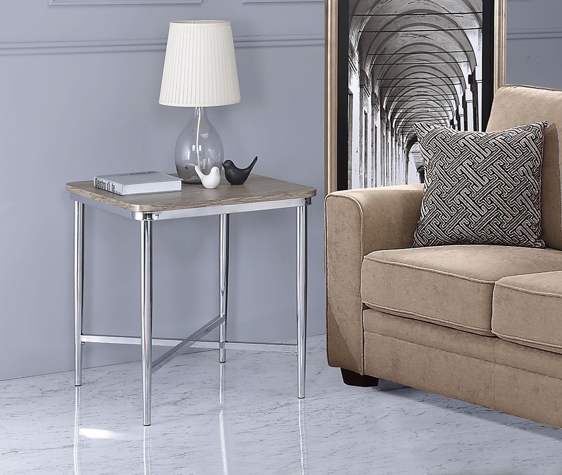 Linnmoore Oak End Table - Image 2