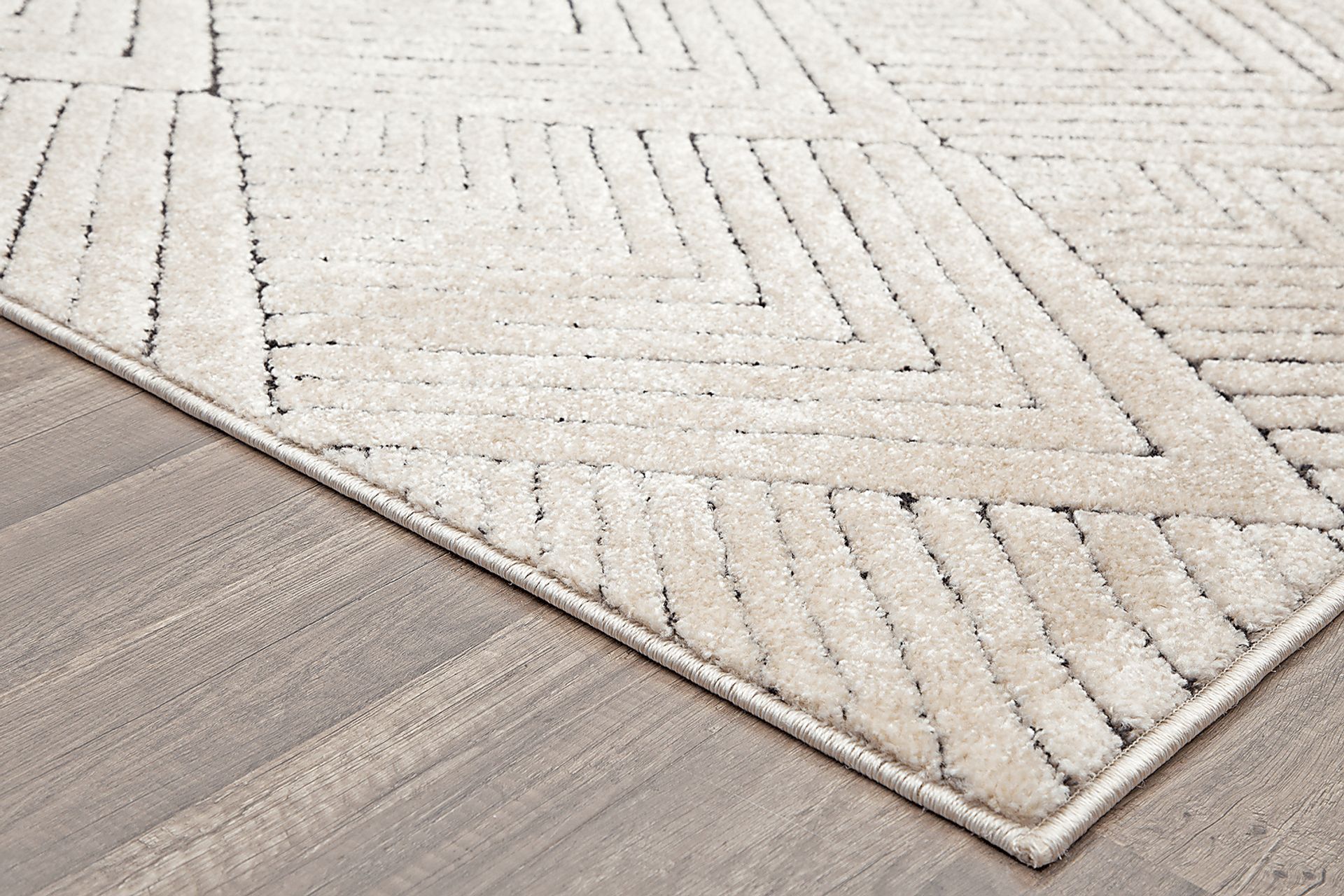 CosmoLiving By Cosmopolitan Lisette Tan 5' x 7'6 Rug - Image 4