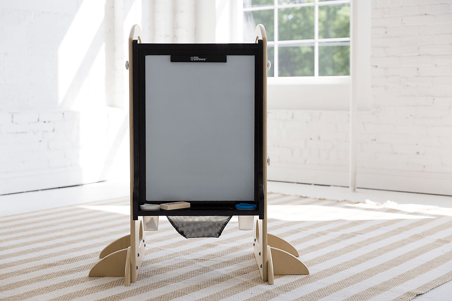 Little Partners Black Learning Tower with Learn and Share Easel - Image 2