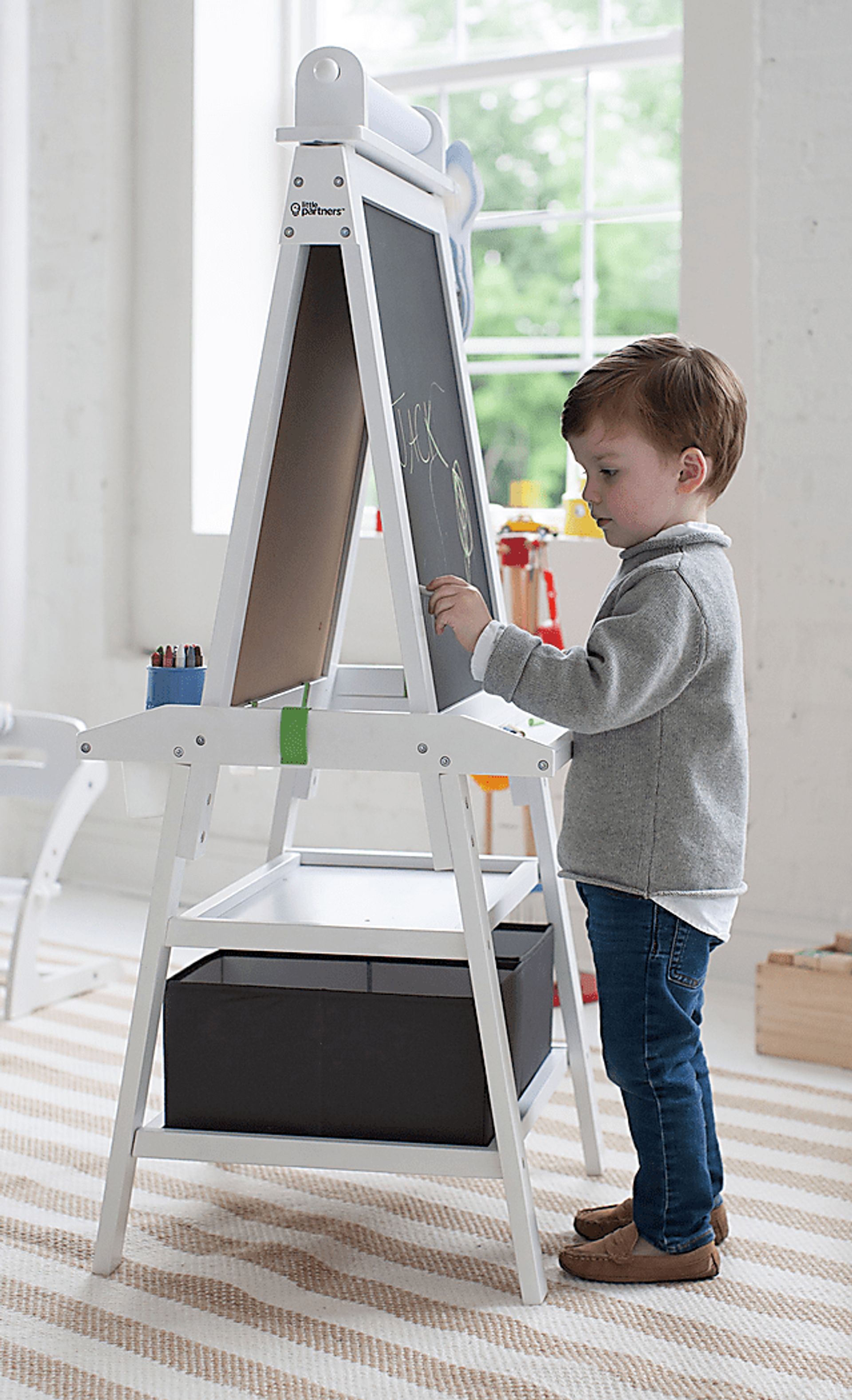 Little Partners Espresso Deluxe Learn and Play Art Center Easel - Image 6