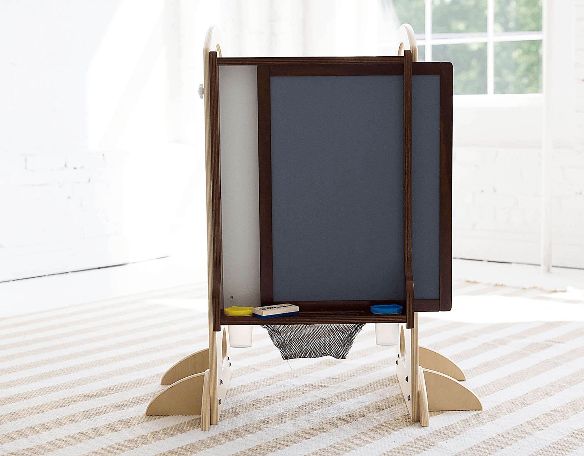 Little Partners Espresso Learning Tower with Learn and Share Easel - Image 4