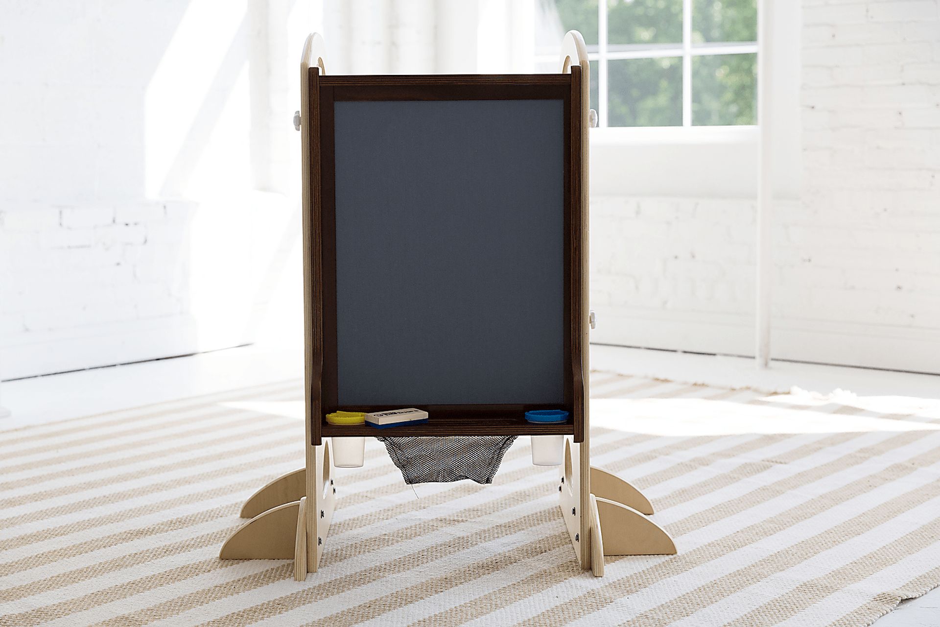 Little Partners Espresso Learning Tower with Learn and Share Easel - Image 5